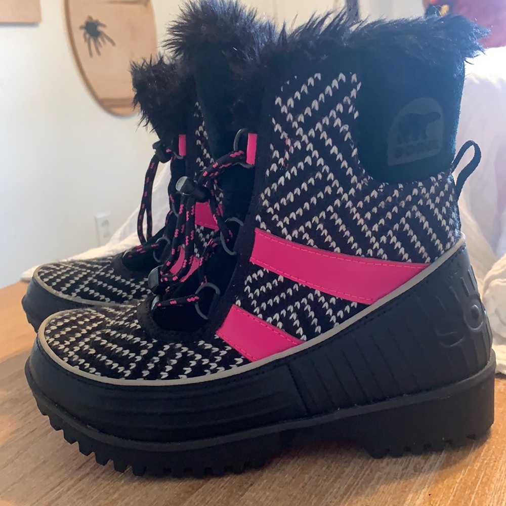 Girls Sorel Snow Boots size 2